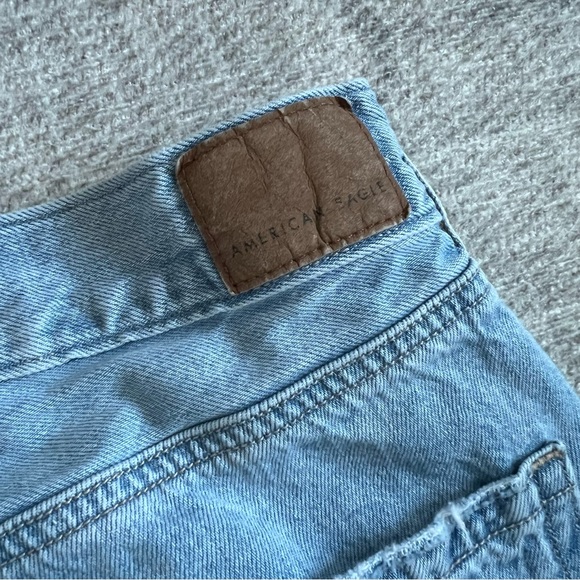 American Eagle AE Women’s Light Blue Super Wide Leg High Rise Denim Skater Jeans - Picture 6 of 13